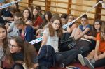 Uczniowie i nauczyciele pokazują, że czytają